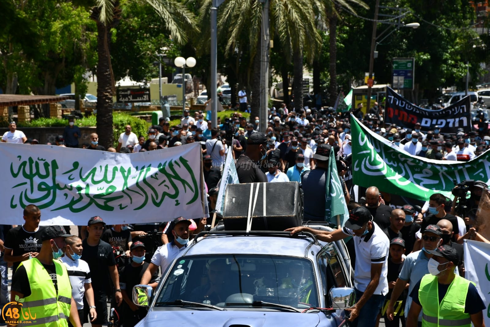 فيديو: يافا تنتفض بمسيرة حاشدة رفضاً لنبش مقبرة الاسعاف الاسلامية